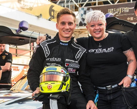 Vuurdoop Renger van der Zande in Bathurst 12H met Erebus Team van Betty Klimenko